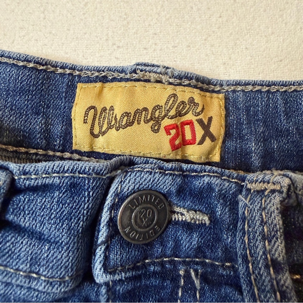Wrangler Kids 20X Classic Blue Jeans Kids 2T Slim - Picture 2 of 9